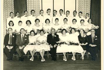 Temple Beth El confirmation class graduation in Lynn, 1957, Jewish Neighborhood Voices collection in the JHC archive.