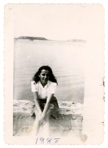 Elaine Kellem Baskin, age 13, at the seaside in1948. Image Courtesy of Elaine Baskin.